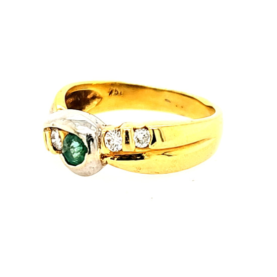 Pre Owned 18ct emerald and Diamond Ring ZP806